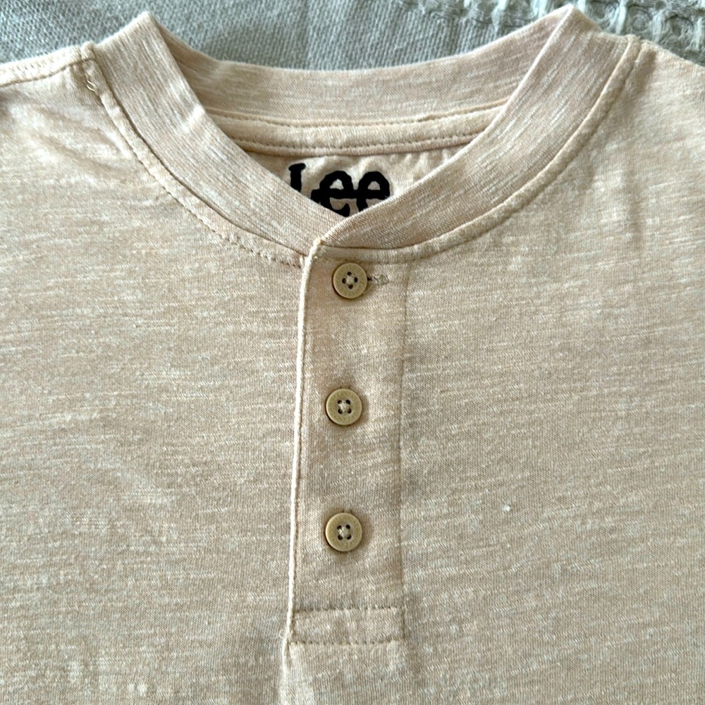 NWOT Lee Long Sleeve Tee for Boys Size M